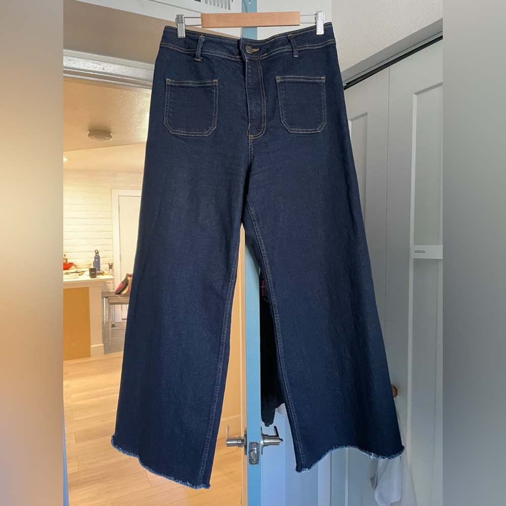 Zara Women high-rise, patch pocket Marine Jeans, flare, wide legged, sz 14